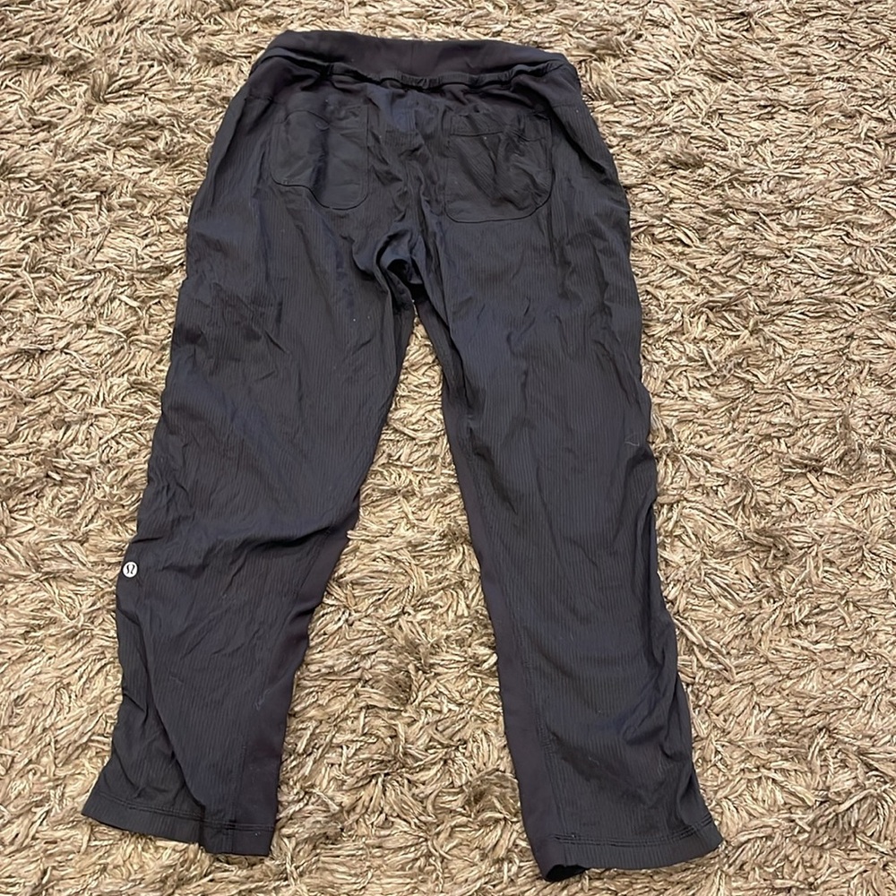 Lululemon Dance Studio Mid-Rise Crop 25” Black Size 10 - Picture 6 of 7